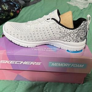 Skechers White and Black Sneakers
